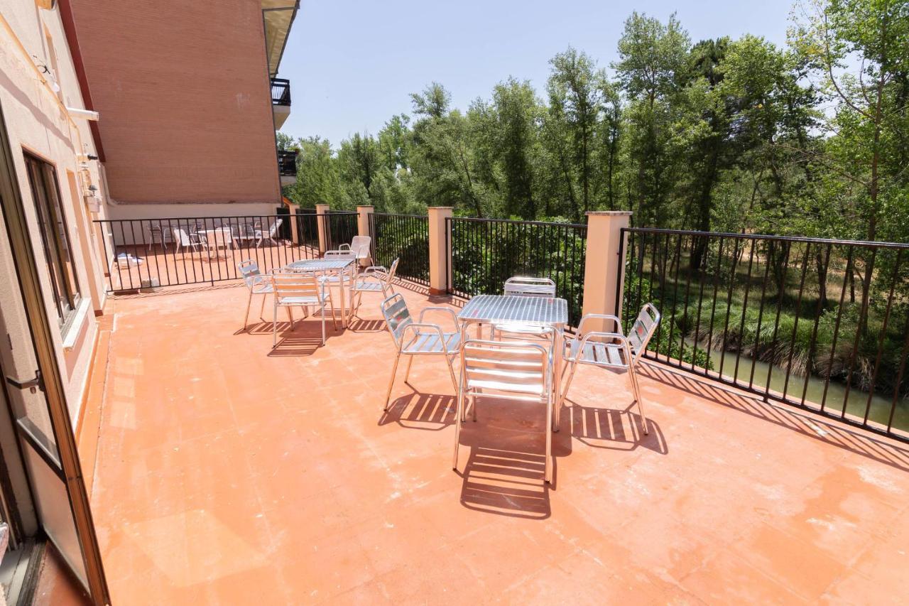 Apartamentos El Balcón del Duero San Esteban De Gormaz Exterior foto